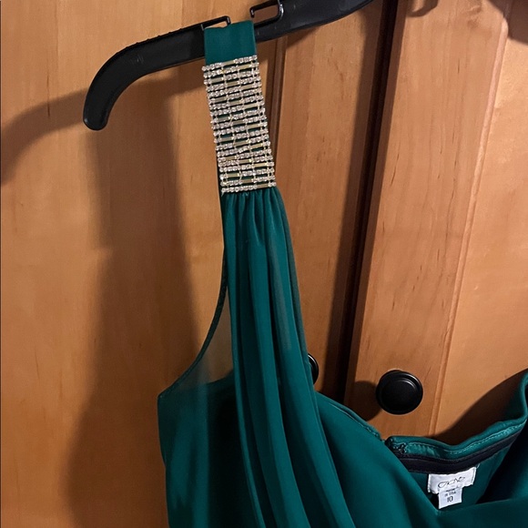Cache One Shoulder Green Dress with Embellishments - Picture 4 of 5